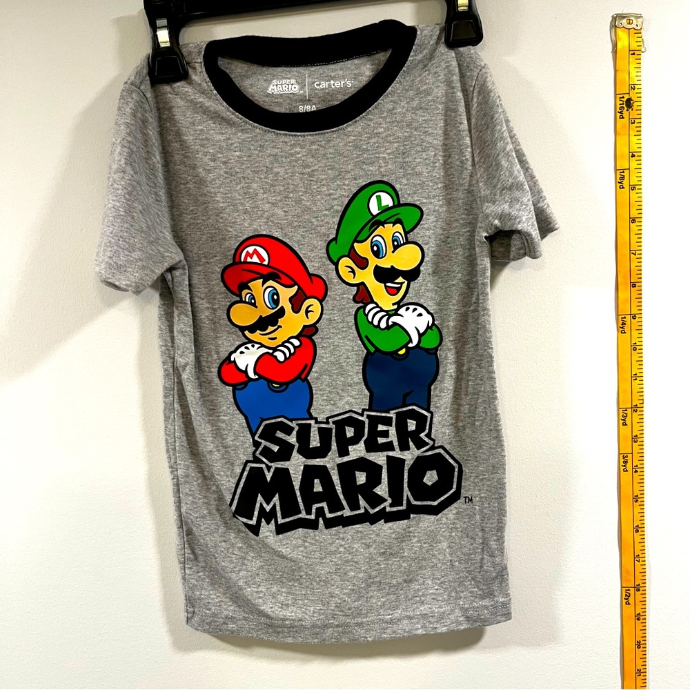 SUPER MARIO BROS. sleep shirt from Carters. Size 8